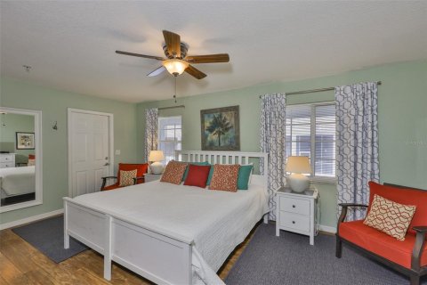 Townhouse in Madeira Beach, Florida 4 bedrooms, 190.91 sq.m. № 1760384 - photo 20