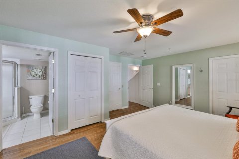 Townhouse in Madeira Beach, Florida 4 bedrooms, 190.91 sq.m. № 1760384 - photo 21