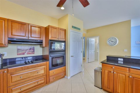 Townhouse in Madeira Beach, Florida 4 bedrooms, 190.91 sq.m. № 1760384 - photo 17