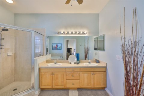 Townhouse in Madeira Beach, Florida 4 bedrooms, 190.91 sq.m. № 1760384 - photo 30