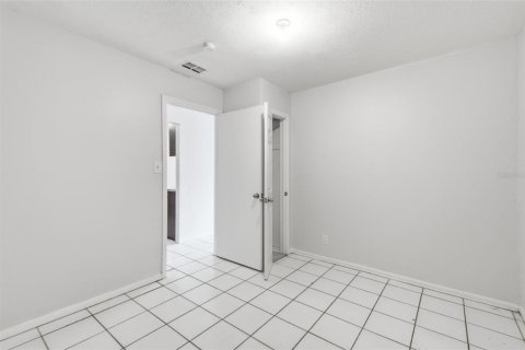 House in Tampa, Florida 5 bedrooms, 156.63 sq.m. № 2235479 - photo 29