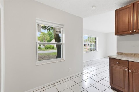 House in Tampa, Florida 5 bedrooms, 156.63 sq.m. № 2235479 - photo 21