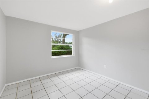 House in Tampa, Florida 5 bedrooms, 156.63 sq.m. № 2235479 - photo 27