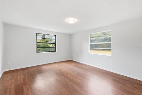 House in Tampa, Florida 5 bedrooms, 156.63 sq.m. № 2235479 - photo 22