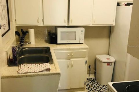 Снять в аренду квартиру в Сент-Питерсберг, Флорида 3 спальни, 51.1м2, № 1526145 - фото 4