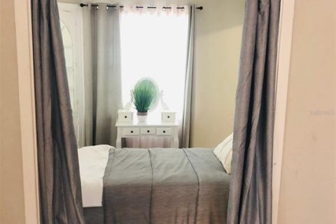 Снять в аренду квартиру в Сент-Питерсберг, Флорида 3 спальни, 51.1м2, № 1526145 - фото 7