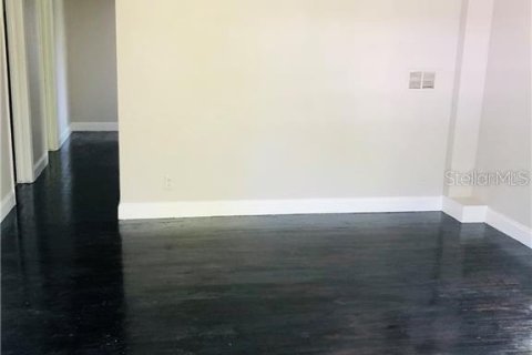 Снять в аренду квартиру в Сент-Питерсберг, Флорида 3 спальни, 51.1м2, № 1526145 - фото 22