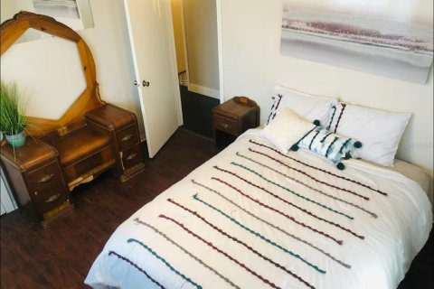 Снять в аренду квартиру в Сент-Питерсберг, Флорида 3 спальни, 51.1м2, № 1526145 - фото 12