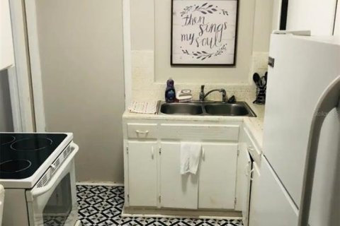 Снять в аренду квартиру в Сент-Питерсберг, Флорида 3 спальни, 51.1м2, № 1526145 - фото 3