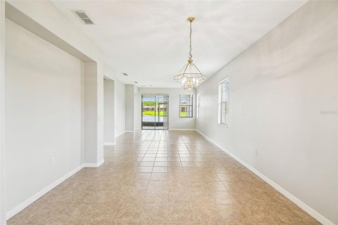 Casa en alquiler en Poinciana, Florida, 2 dormitorios, 138.89 m2 № 1669812 - foto 5