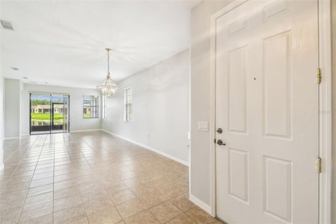 Casa en alquiler en Poinciana, Florida, 2 dormitorios, 138.89 m2 № 1669812 - foto 4