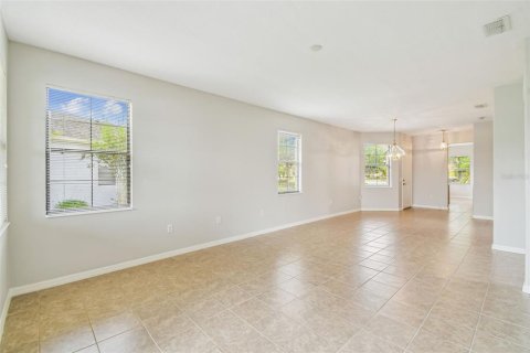 Casa en alquiler en Poinciana, Florida, 2 dormitorios, 138.89 m2 № 1669812 - foto 10