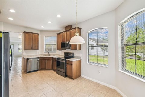 Casa en alquiler en Poinciana, Florida, 2 dormitorios, 138.89 m2 № 1669812 - foto 14