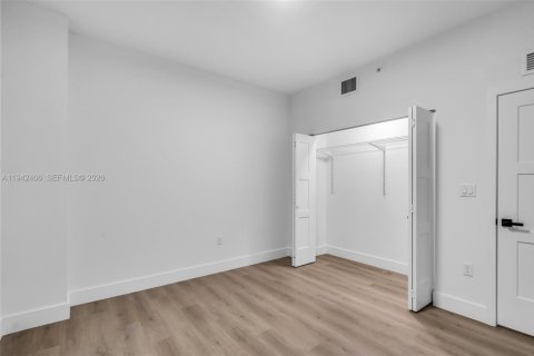 Apartment in Miami, Florida 1 bedroom № 1999967 - photo 10