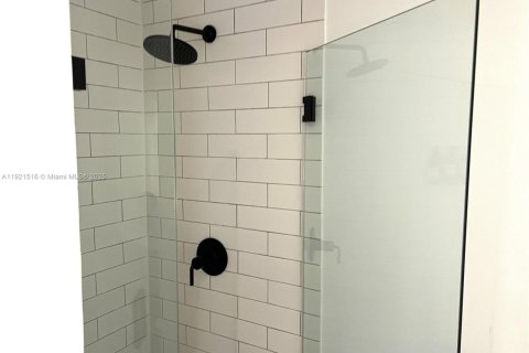 Copropriété à vendre à Miami, Floride: 1 chambre, 52.03 m2 № 2082742 - photo 7