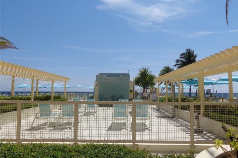 Condominio en venta en Hollywood, Florida, 54.81 m2 № 1937734 - foto 29