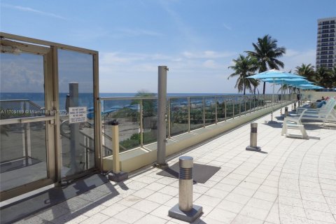 Condominio en venta en Hollywood, Florida, 54.81 m2 № 1937734 - foto 26