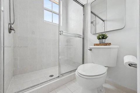 Touwnhouse à louer à Pembroke Pines, Floride: 2 chambres, 108.7 m2 № 2168194 - photo 11