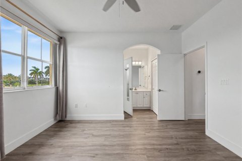 Touwnhouse à louer à Pembroke Pines, Floride: 2 chambres, 108.7 m2 № 2168194 - photo 10