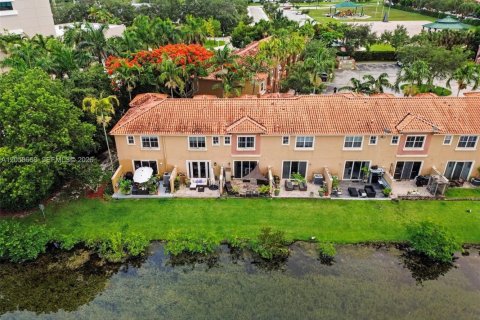 Touwnhouse à louer à Pembroke Pines, Floride: 2 chambres, 108.7 m2 № 2168194 - photo 15