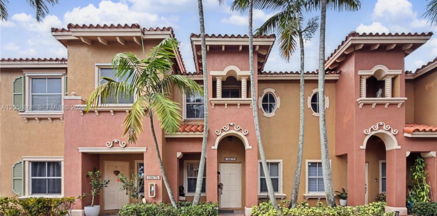 Touwnhouse à Pembroke Pines, Floride 2 chambres, 108.7 m2 № 2168194