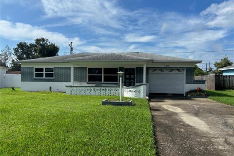Casa en alquiler en Saint Petersburg, Florida, 2 dormitorios, 101.26 m2 № 1885814 - foto 2
