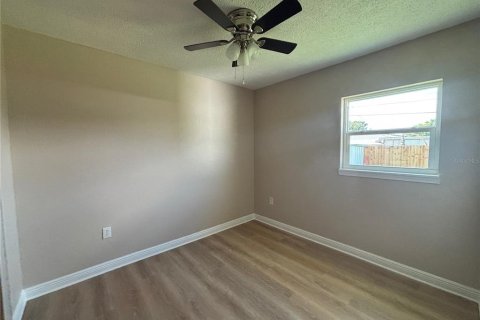 Casa en alquiler en Saint Petersburg, Florida, 2 dormitorios, 101.26 m2 № 1885814 - foto 12