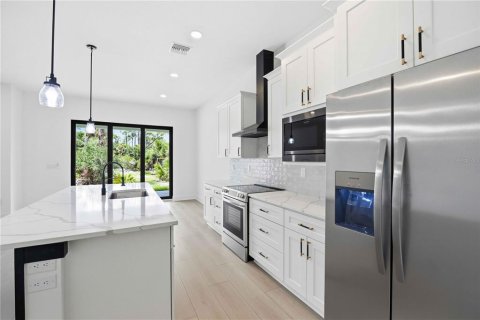 Villa ou maison à vendre à Port Charlotte, Floride: 3 chambres, 135.92 m2 № 2220736 - photo 6