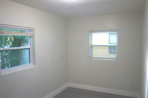 House in Fort Lauderdale, Florida 3 bedrooms, 114.92 sq.m. № 2052984 - photo 13