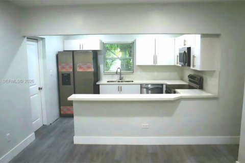 House in Fort Lauderdale, Florida 3 bedrooms, 114.92 sq.m. № 2052984 - photo 4