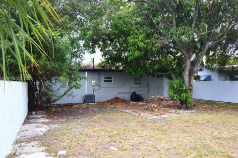 House in Fort Lauderdale, Florida 3 bedrooms, 114.92 sq.m. № 2052984 - photo 10