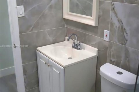 House in Fort Lauderdale, Florida 3 bedrooms, 114.92 sq.m. № 2052984 - photo 17
