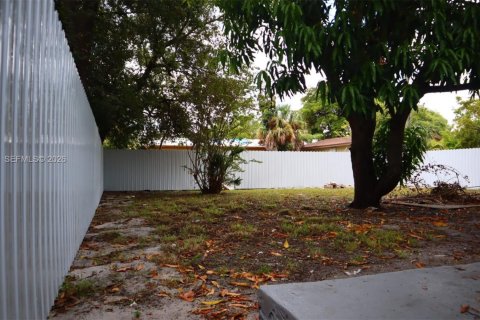 House in Fort Lauderdale, Florida 3 bedrooms, 114.92 sq.m. № 2052984 - photo 7