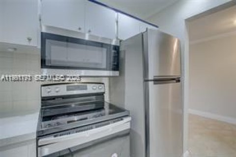Condo in Fort Lauderdale, Florida, 1 bedroom  № 2043150 - photo 20