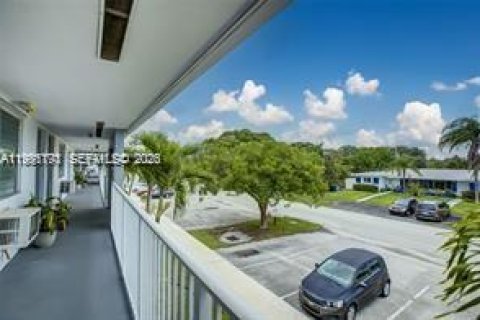Condo in Fort Lauderdale, Florida, 1 bedroom  № 2043150 - photo 9