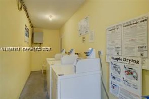 Condo in Fort Lauderdale, Florida, 1 bedroom  № 2043150 - photo 29