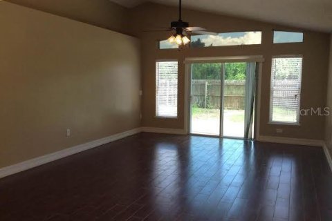 Villa ou maison à louer à Orlando, Floride: 3 chambres, 123.93 m2 № 2287655 - photo 3