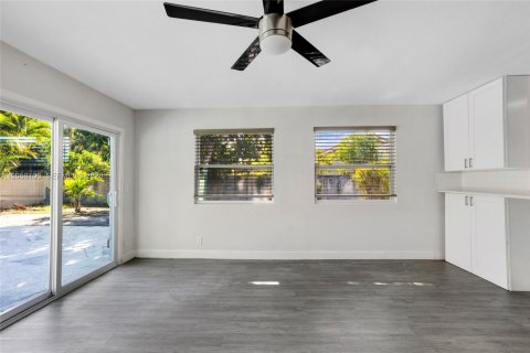 Villa ou maison à vendre à Pompano Beach, Floride: 4 chambres, 166.48 m2 № 2279502 - photo 17