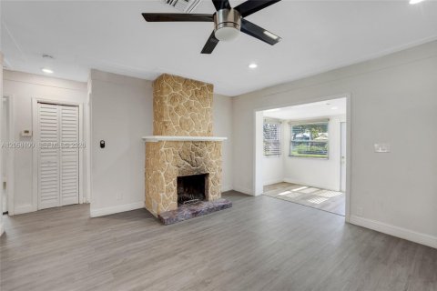 Villa ou maison à vendre à Pompano Beach, Floride: 4 chambres, 166.48 m2 № 2279502 - photo 6