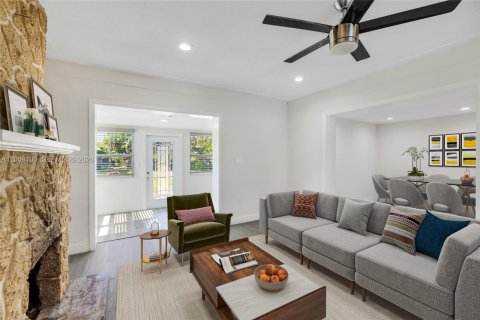 Villa ou maison à vendre à Pompano Beach, Floride: 4 chambres, 166.48 m2 № 2279502 - photo 7