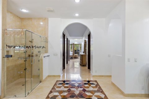 House in Coral Springs, Florida 6 bedrooms, 608.32 sq.m. № 1926010 - photo 23