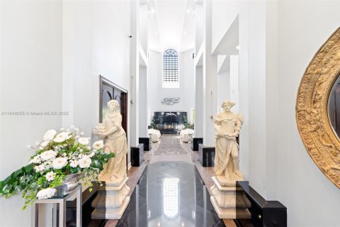 House in Coral Springs, Florida 6 bedrooms, 608.32 sq.m. № 1926010 - photo 29