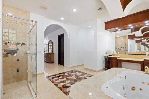 House in Coral Springs, Florida 6 bedrooms, 608.32 sq.m. № 1926010 - photo 22