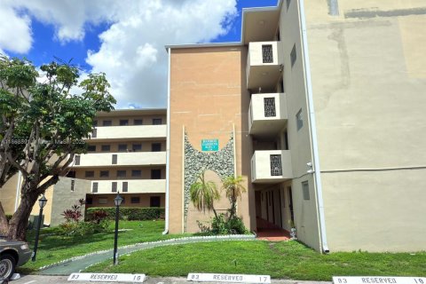 Copropriété à louer à Miami, Floride: 1 chambre, 84.45 m2 № 1923633 - photo 17