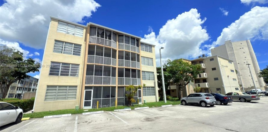 Condo in Miami, Florida, 1 bedroom  № 1923633
