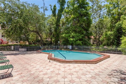 Condo in Safety Harbor, Florida, 2 bedrooms  № 1781420 - photo 28