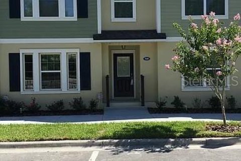 Townhouse in Winter Springs, Florida 3 bedrooms, 143.53 sq.m. № 2402734
