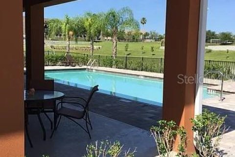 Townhouse in Winter Springs, Florida 3 bedrooms, 143.53 sq.m. № 2402734 - photo 4