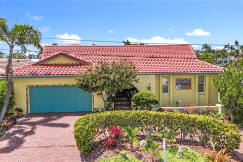 Villa ou maison à vendre à Treasure Island, Floride: 3 chambres, 206.06 m2 № 1805088 - photo 2