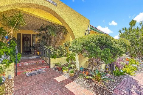 Villa ou maison à vendre à Treasure Island, Floride: 3 chambres, 206.06 m2 № 1805088 - photo 6